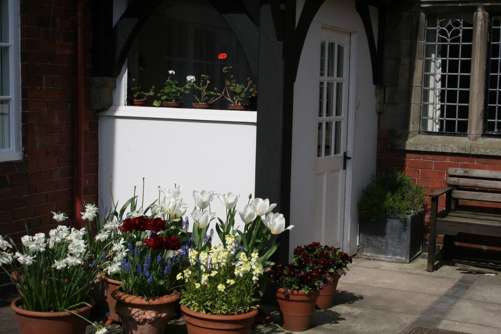Cotton Farm Bed and Breakfast Chester Exterior foto